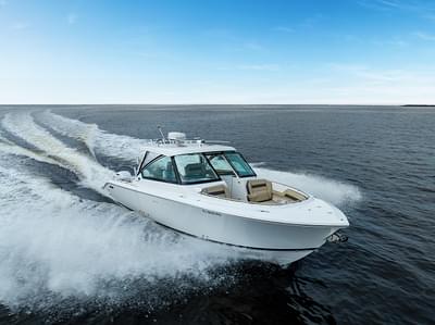 BOATZON | Pursuit DC 325 Dual Console 2019