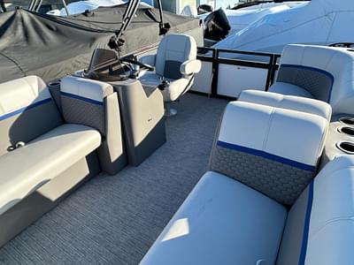 BOATZON | Qwest 814 CTR Cruise 2023