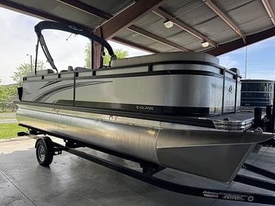BOATZON | Qwest Pontoons 820 EClass RLS LT 2023 BOATZON | Qwest Pontoons 820 EClass RLS LT 2023