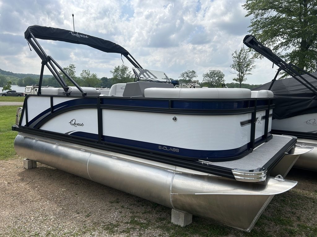 2025 Qwest Pontoons E16 RLS Q2 Hull - Sold Boat