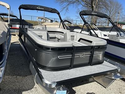 BOATZON | Qwest Pontoons E20 Lanai 2025