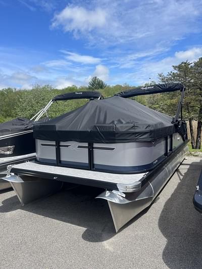 BOATZON | Qwest Pontoons E20 RLS Q2 Hull 2025 BOATZON | Qwest Pontoons E20 RLS Q2 Hull 2025