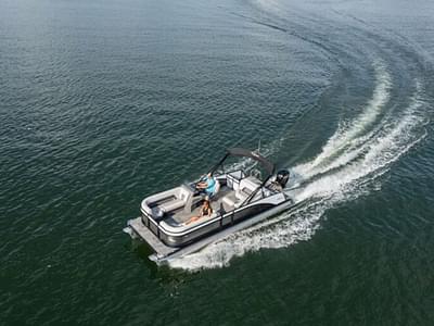 BOATZON | Qwest Pontoons L22 Lanai Q3V Hull 2025 BOATZON | Qwest Pontoons L22 Lanai Q3V Hull 2025