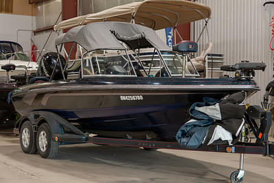 BOATZON | Ranger Boats 2050 VS 2013