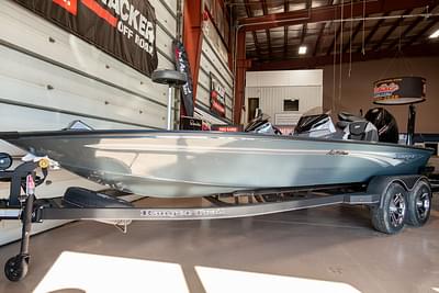 BOATZON | Ranger Boats Alpha 208 2025