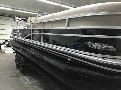 BOATZON | Ranger Reata 223FC 2025