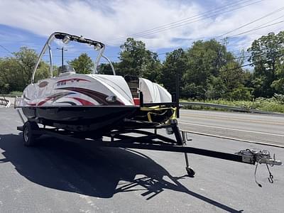 BOATZON | Razor 21 Ft 150 HP w Kitchenette  Grill wTrailer 2018