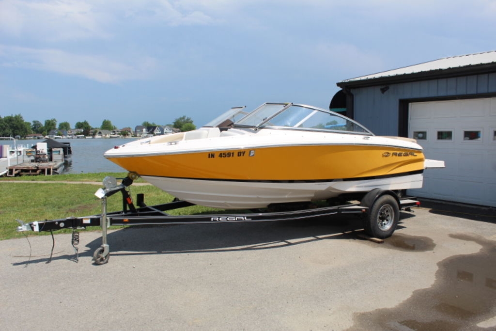 2016 Regal 1900 ES - Sold Boat