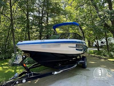 BOATZON | Regal 2000 ESX