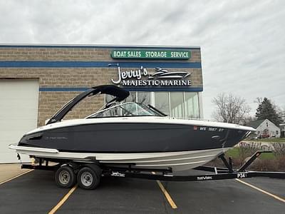 BOATZON | Regal 2800 Bowrider 2023