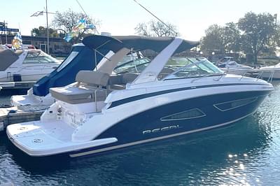 BOATZON | 2015 Regal 32 Express