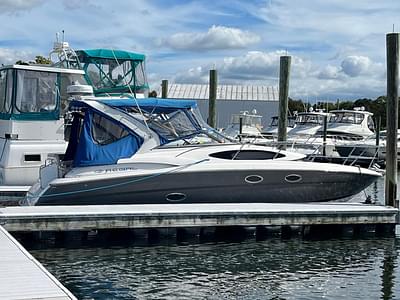 BOATZON | Regal 35 Express Cruiser 2011