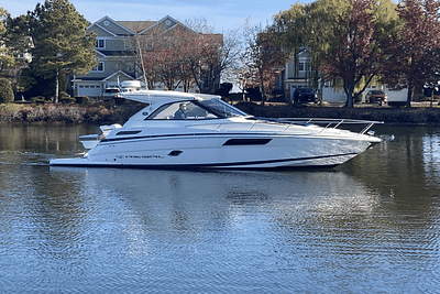 BOATZON | Regal 35 SPORT COUPE 2017