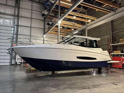 BOATZON | Regal 36 Grande Coupe 2025