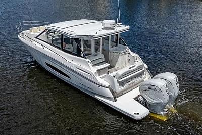 BOATZON | Regal 36 XO 2022