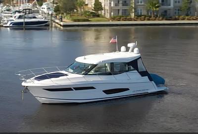 BOATZON | Regal 38 Grande Coupe 2022 BOATZON | Regal 38 Grande Coupe 2022