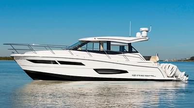 BOATZON | Regal 38 XO 2025