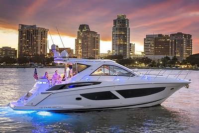 BOATZON | Regal 53 Sport Coupe 2017