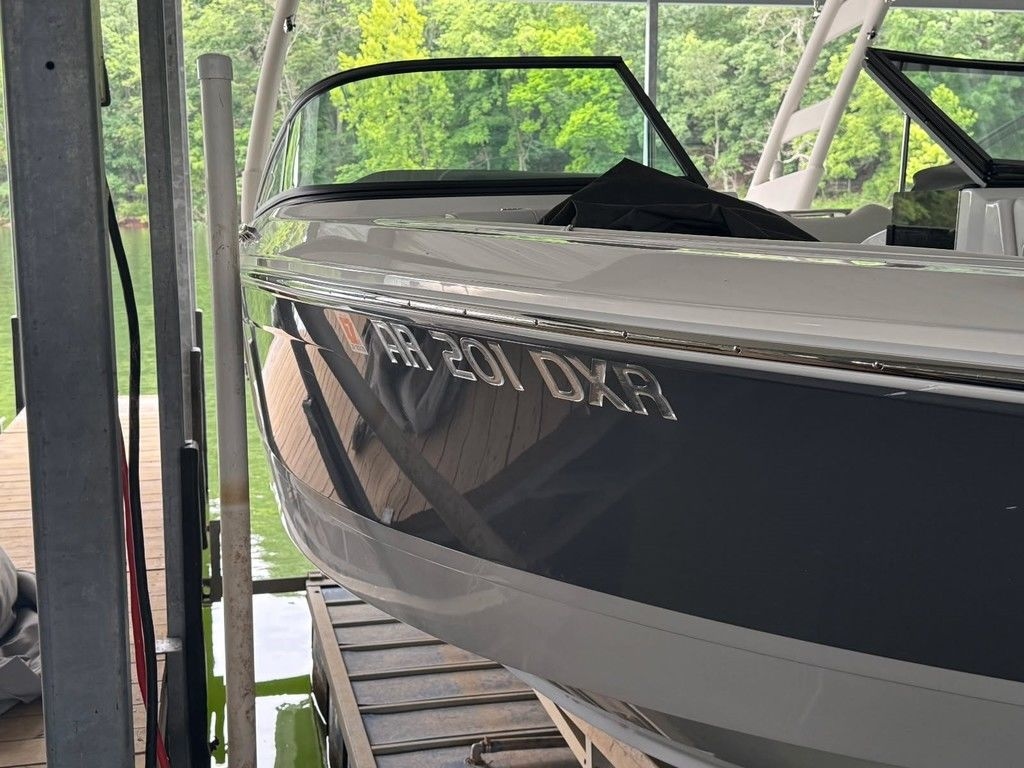 2023 Regal LS2 - Sold Boat
