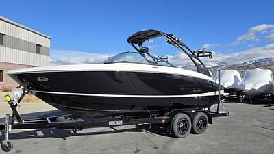 BOATZON | Regal LS4 Surf 2025