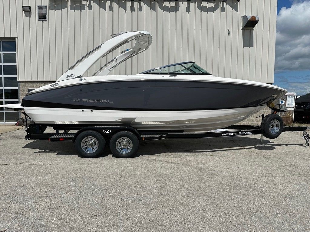 2025 Regal LS6 - Sold Boat