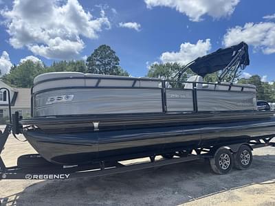 BOATZON | Regency 230 DL3 2024 BOATZON | Regency 230 DL3 2024