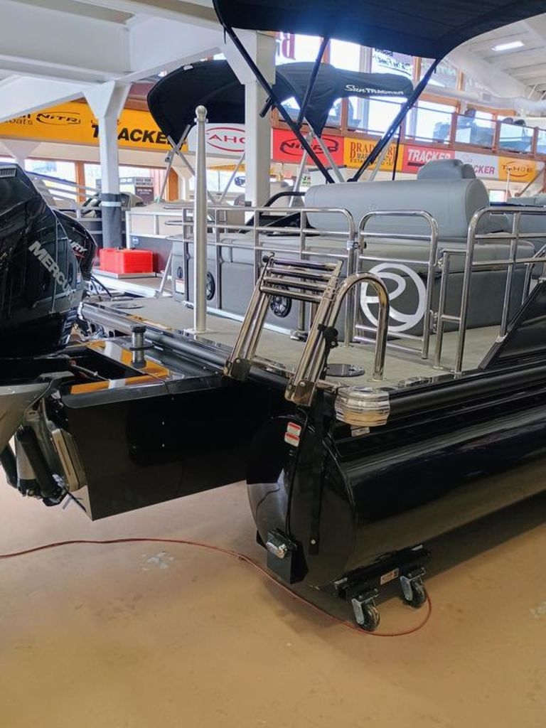 2025 Regency 230 LE3 Sport - Sold Boat