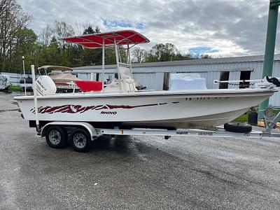 BOATZON | Rhino 2200 Bay Boss 2004
