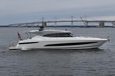 BOATZON | Riviera 5400 2022