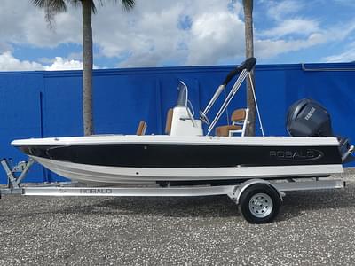 BOATZON | Robalo 206 Cayman 2025