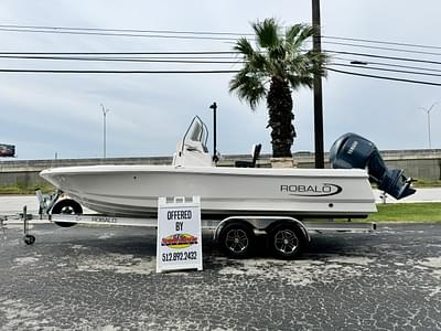 BOATZON | Robalo 226 Cayman 2024
