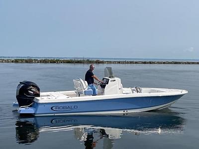 BOATZON | Robalo 226 Cayman 2025