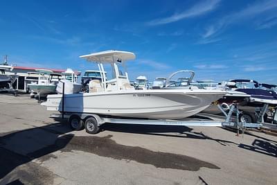 BOATZON | Robalo 246 Cayman 2018