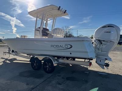 BOATZON | Robalo 246 Cayman 2025 BOATZON | Robalo 246 Cayman 2025