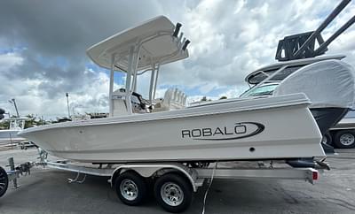BOATZON | Robalo 246 Cayman 2025 BOATZON | Robalo 246 Cayman 2025