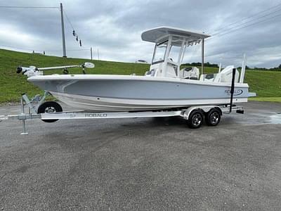 BOATZON | Robalo 246 Cayman 2025 BOATZON | Robalo 246 Cayman 2025