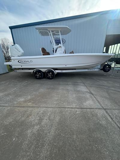 BOATZON | Robalo 246 Cayman 2025