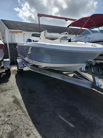 BOATZON | Robalo R160 2025