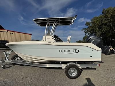 BOATZON | Robalo R180 2025