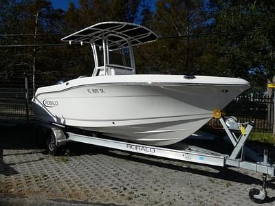 BOATZON | Robalo R200 2023