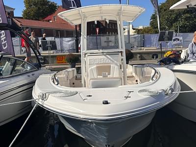 BOATZON | Robalo R200 Center Console 2024