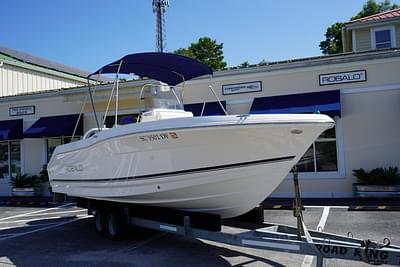 BOATZON | 2017 Robalo R200ES