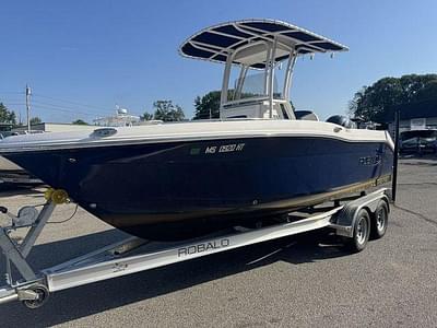 BOATZON | Robalo R202EX 2023