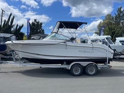 BOATZON | ROBALO R207 2014 BOATZON | ROBALO R207 2014