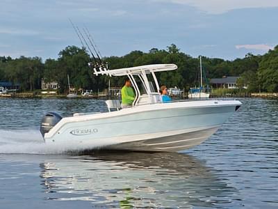 BOATZON | Robalo R222 2025