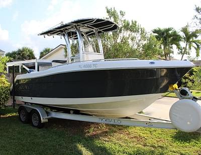 BOATZON | Robalo R222 Center Console 2022