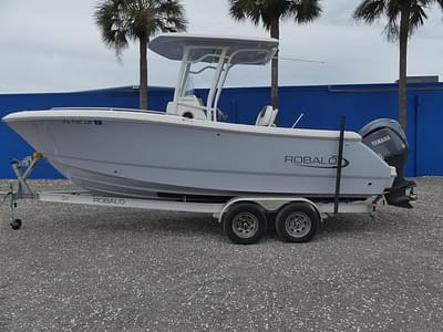 BOATZON | Robalo R230 2023