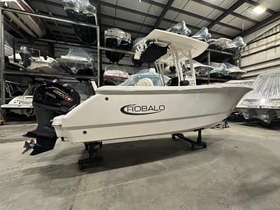 BOATZON | Robalo R230 Center Console 2022