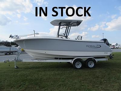 BOATZON | Robalo R230 Center Console 2024