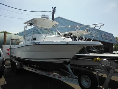 BOATZON | Robalo R235 Walkaround 2002 BOATZON | Robalo R235 Walkaround 2002